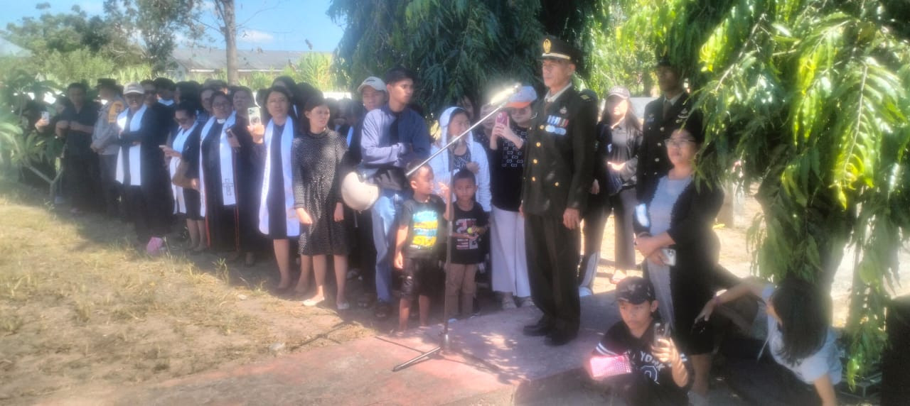 Penghormatan Terakhir Kodim 1315Kab. Gorontalo dalam Pemakaman Militer Purnawirawan TNI 06a69563-e8c9-486e-908f-65cbd2be13fb.jpg