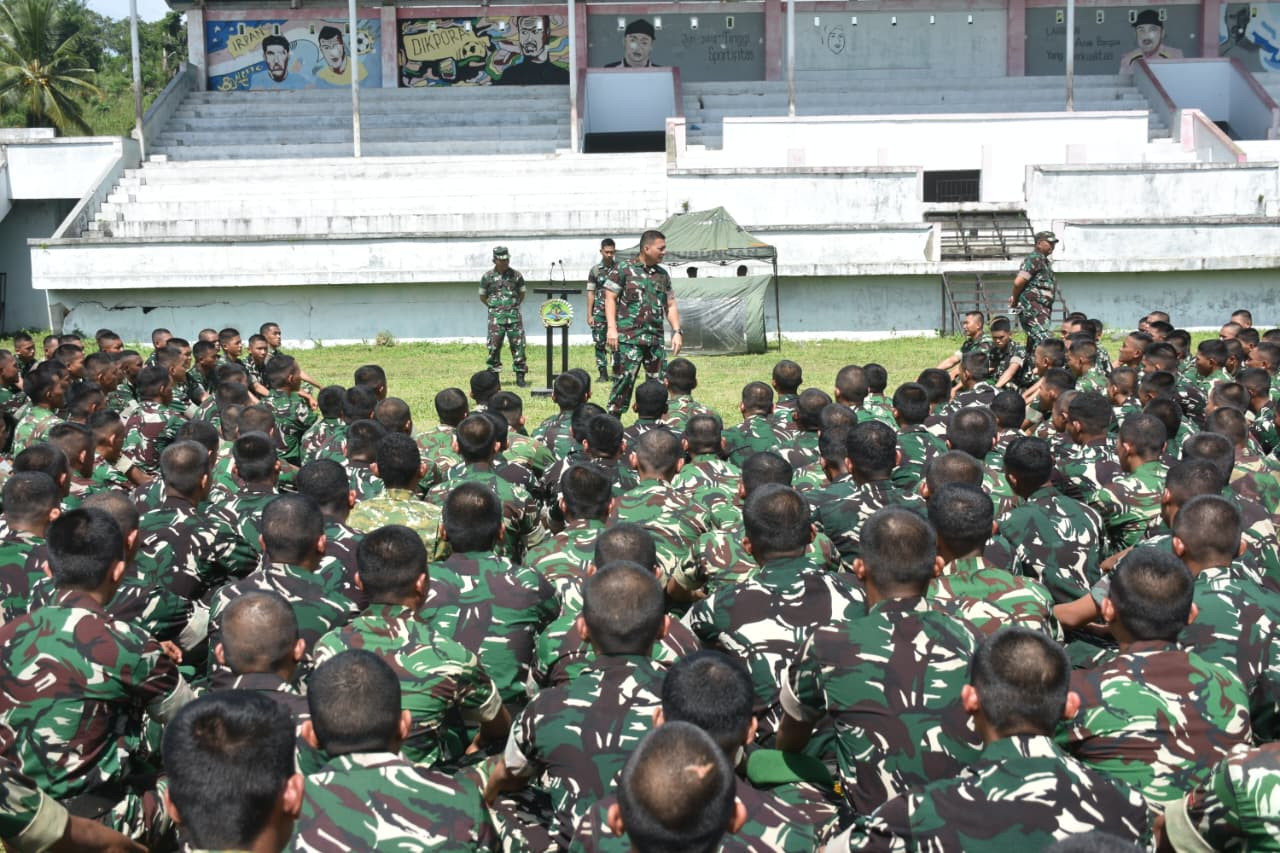 Monitoring Marseling Area Yon TP 915 Bituo Oleh Danrem 133 Nani Wartabone Brigjen TNI Hardo Sihotang 31895c42-b0ee-4cb6-bfbd-17349151e79a.jpg