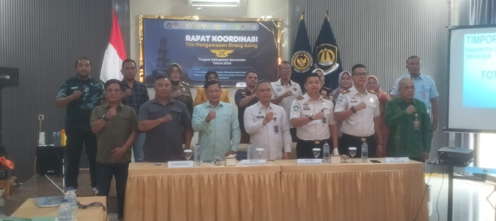 Rapat TIMPORA Kabupaten Gorontalo Tahun 2026 Dihadiri Anggota Kodim 1315 Guna Tingkatkan Sinergi Pengawasan Warga Asing 396a6779-0b5c-4536-baf0-3ee07e7060ef.jpg