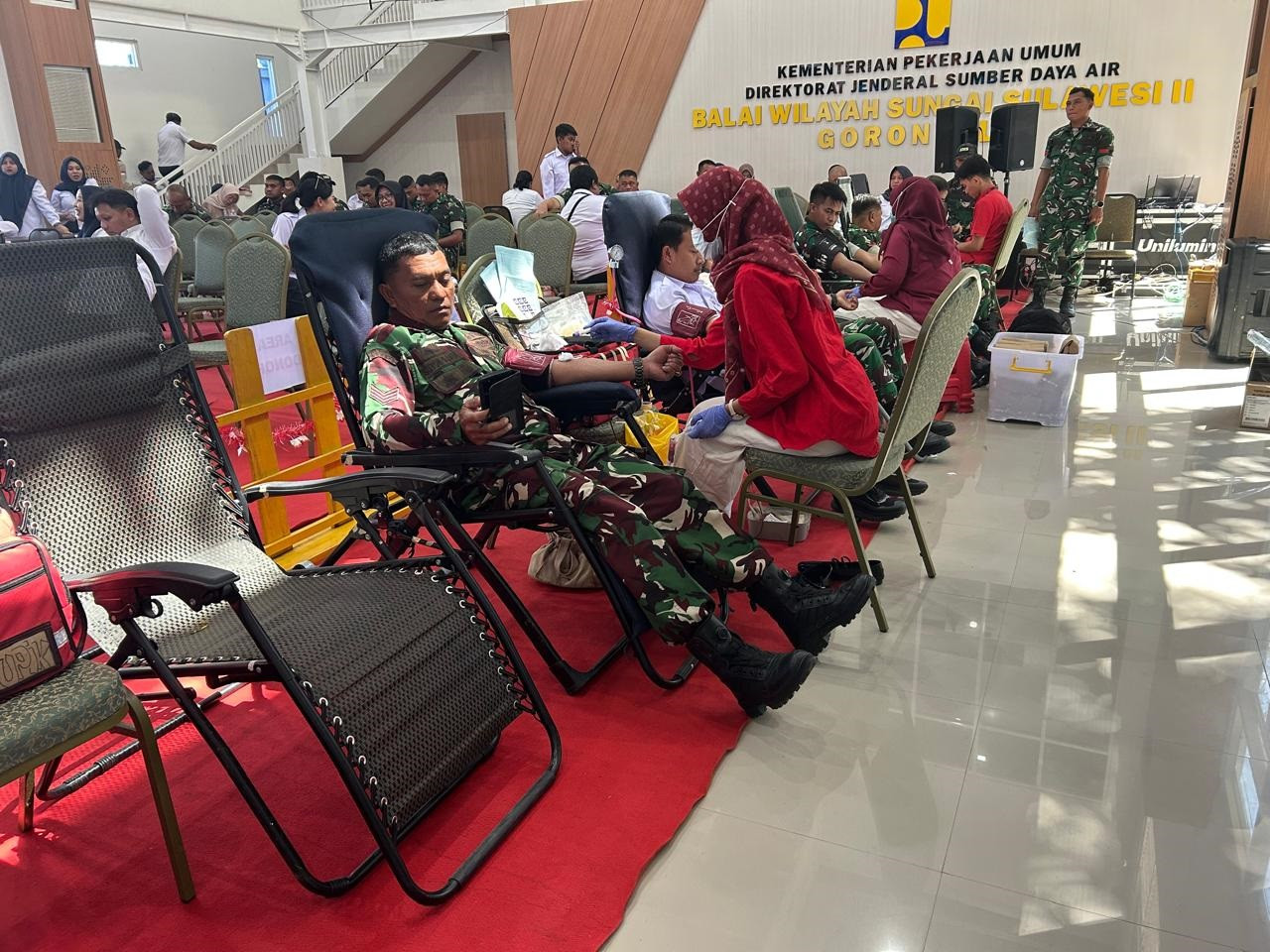 Sambut HUT Kemerdekaan RI ke-81, Personel Kodim Gorontalo Ikut Aksi Donor Darah Bersama BWS Sulawesi 3fe3fa27-e586-41222222222222222222222259-a4f2-37f8f8c95686.jpg