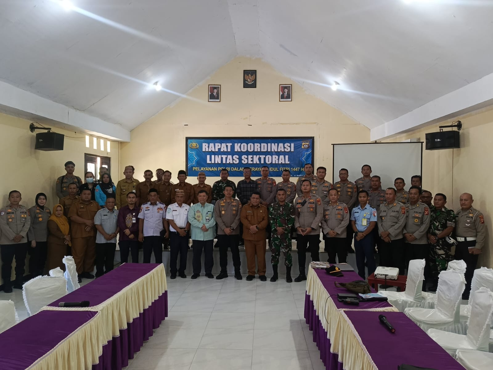 Sinergi Pengamanan Idul Fitri 1447 H, Pasi Ops Kodim 1315 Kab. Gorontalo Hadir Dalam Rakor Lintas Sektoral Polri 5a07d48b-c4f5-4fbf-9ad9-7d77fb4d0d3b.jpg