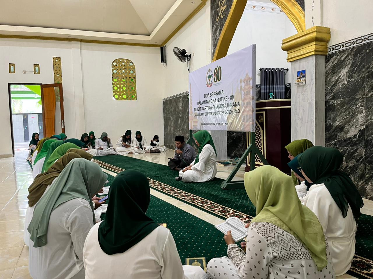 Peringati HUT Ke-80, Persit Kartika Chandra Kirana Kodim 1315 Kabupaten Gorontalo Gelar Doa Bersama 63ac5139-e6e5-46fb-9d97-42091e1ceb60.jpg