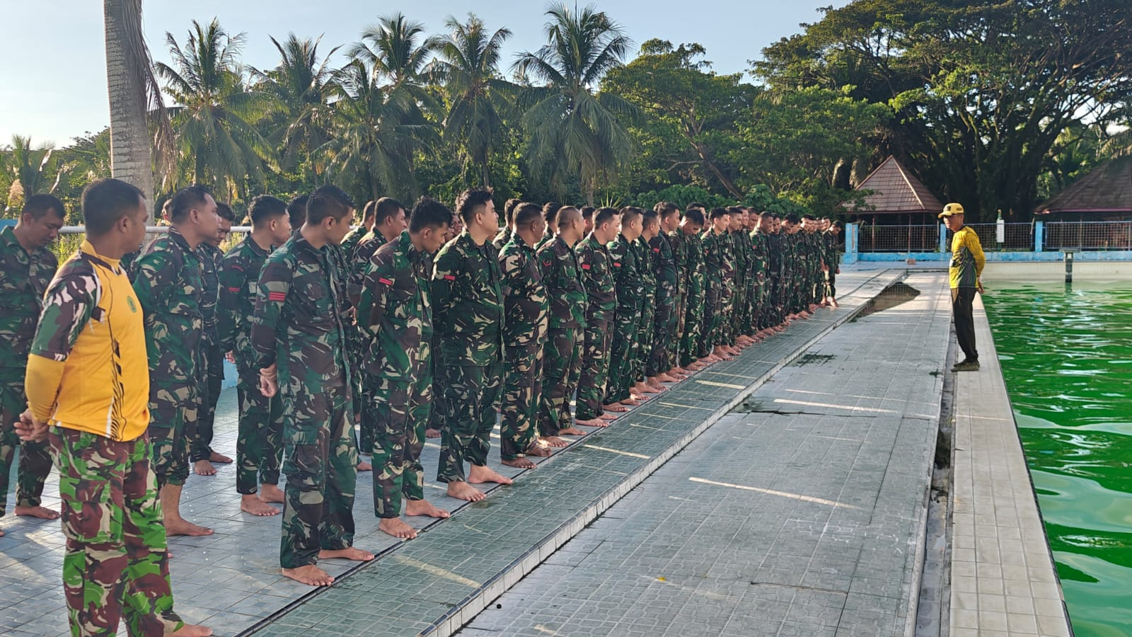 Kesegaran Jasmani UKP 2026 Kodim 1315/Kab. Gorontalo Berlangsung Semangat Melalui Materi Ketangkasan Renang Prajurit 6ddb015a-a5b8-419d-8c72-7d0b5f30b687.jpg