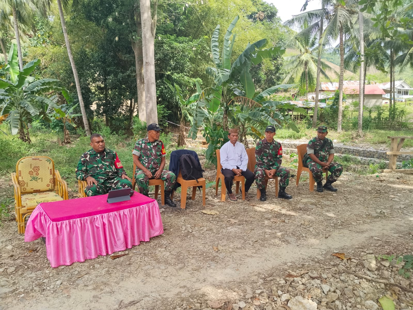Komandan Kodim 1315 Kab. Gorontalo Tinjau Pembangunan Jembatan Saat Vicon Jembatan Garuda 778bbc6f-e7fb-4216-874a-d323777c7c5b.jpg