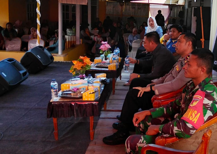 Kebersamaan Babinsa Koramil Limboto Dukung Reses DPRD Provinsi Gorontalo Serap Aspirasi Masyarakat Desa Padengo Tahun 2026 WhatsApp_Image_2026-02-05_at_11_58_35.jpg