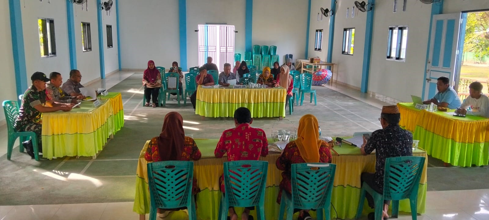 Babinsa Koramil Telaga Hadiri Musyawarah Desa Bahas Tukar Guling Aset Tanah Kas Talumelito Tahun 2026 WhatsApp_Image_2026-02-06_at_16_59_29.jpg