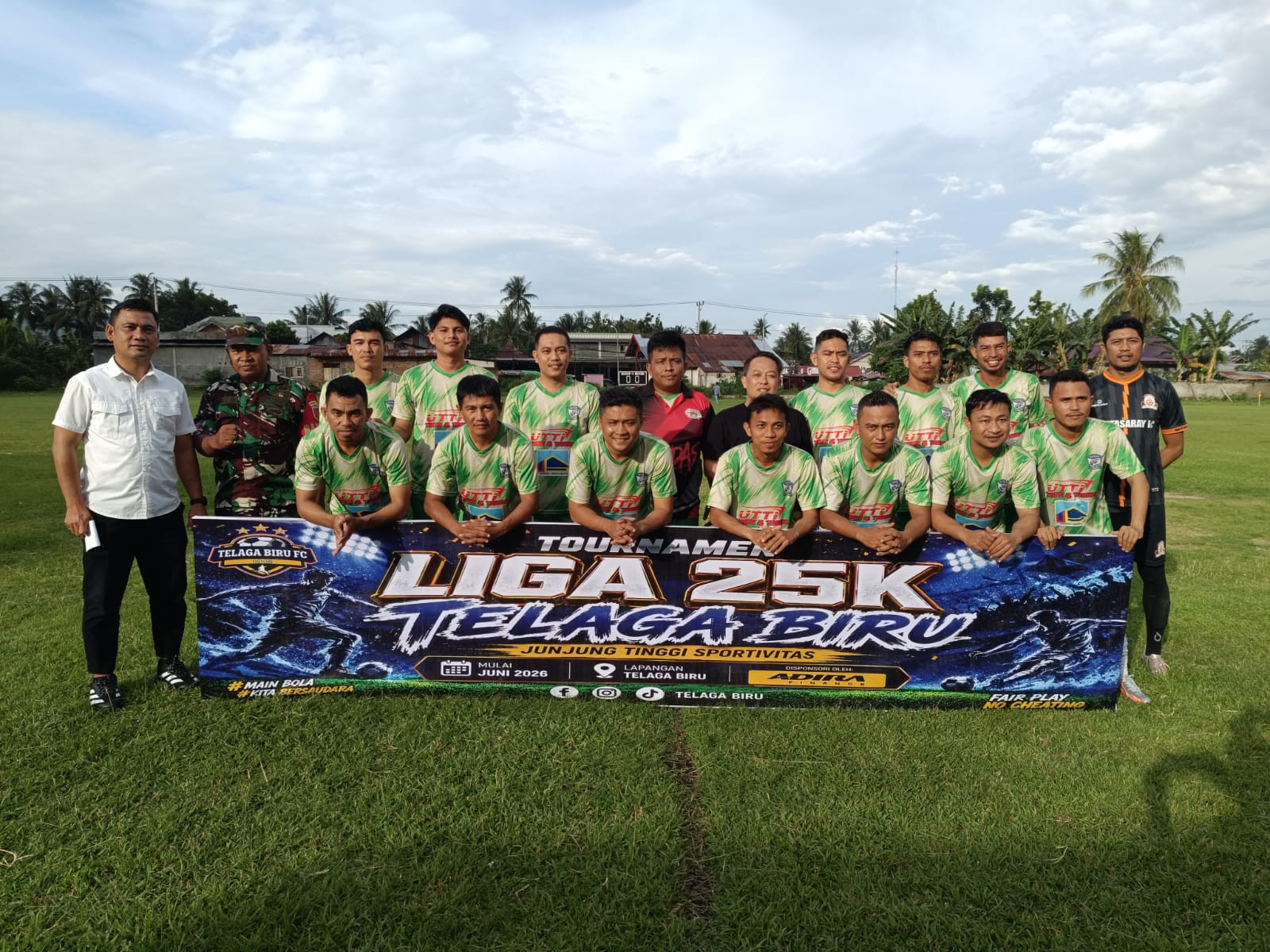 Personel Kodim 1315 Kabupaten Gorontalo Hadiri Pembukaan Turnamen Sepak Bola Liga 25K Kecamatan Telaga Biru c963242f-231b-4513-8ddf-27ef403e939f.jpg