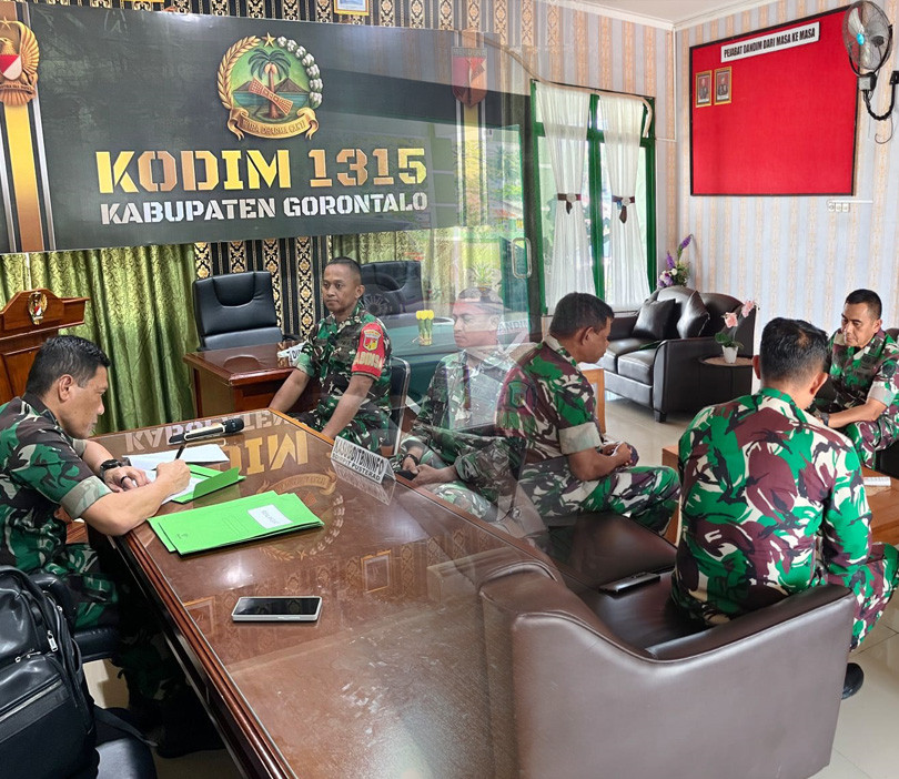 Kunjungan Brigjen TNI Heri Subagyo Bersama Tim Sterad Perkuat Analisa Teritorial Kodim 1315 Kabupaten Gorontalo cd2b0648-3daa-4792-aa13-925a3c668f22.jpg