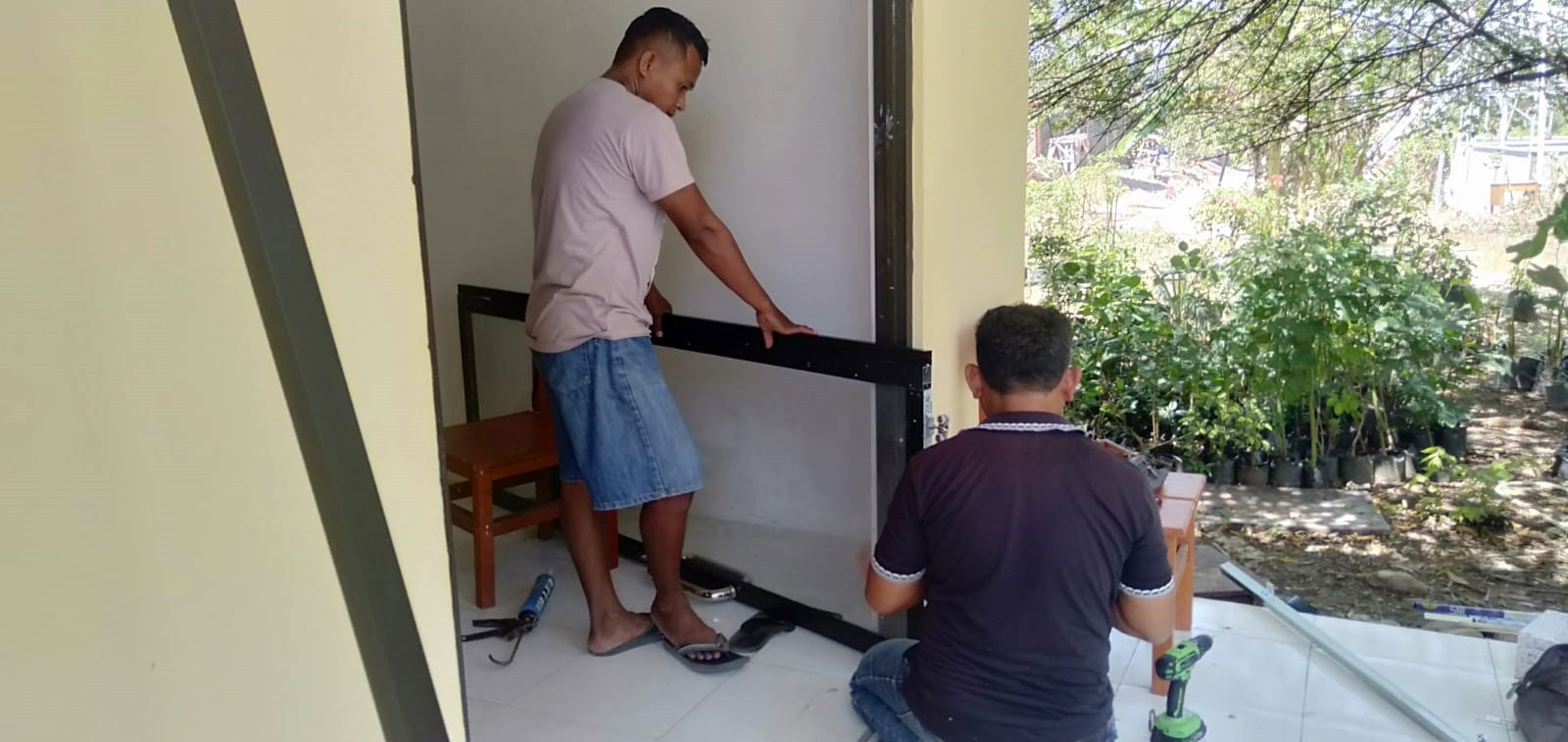 Personel Kodim 1315 Kabupaten Gorontalo Dukung Percepatan Rehab SMK PPN Gorontalo untuk Tingkatkan Fasilitas Pendidikan d37f23c7-a8d6-4651-84c0-7c63333333333333333333333333313b33b374.jpg