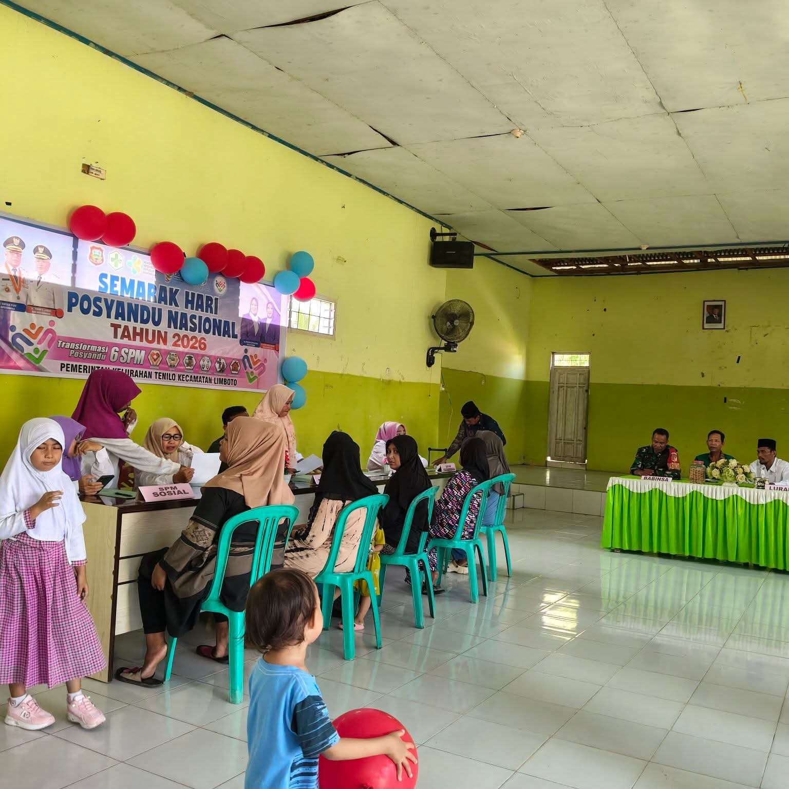 Babinsa Koramil 1315-02 Limboto Hadiri Semarak Posyandu Nasional 2026 Di Kelurahan Tenilo Bersama Masyarakat e189ba30-66dd-4390-b161-a8a094aa8b6b.jpg