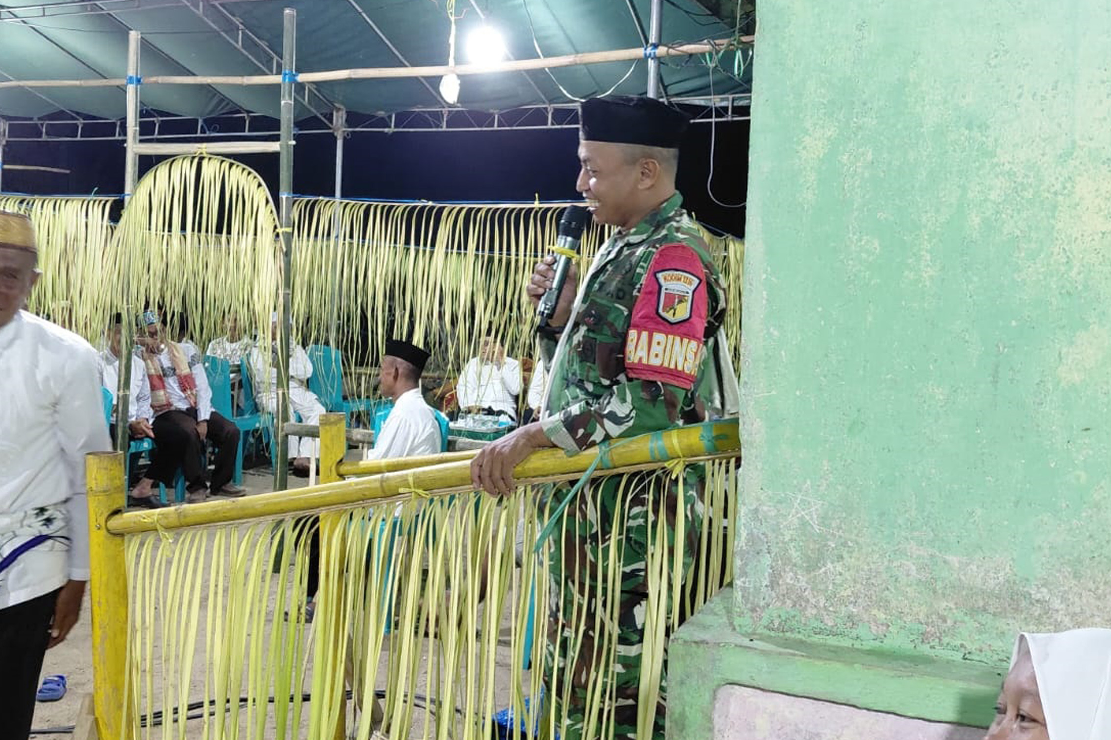 Babinsa Koramil 1315-05 Boliyohuto Laksanakan Takziah Hari Ketujuh Berikan Penguatan Iman Hiburan Kepada Keluarga Almarhum Yahya e9463b82-e788-4fac-867a-913590ff3e3d.jpg