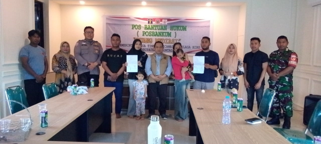 Babinsa Koramil 1315-01/Telaga Dampingi Mediasi Perselisihan Warga Terkait Dugaan Pencemaran Nama Baik Secara Kekeluargaan Damai f761eed2-e727777777777777777777777-47f4-b5b2-ba054c67398f.jpg