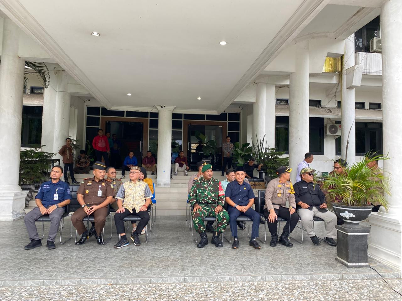 Dandim 1315 Kabupaten Gorontalo Hadiri Apel Gelar Pasukan Operasi Ketupat Otanaha 2026 Jelang Idul Fitri 1447 H fe5540ef-66f5-4308-b00f-21a07b52e3b1.jpg