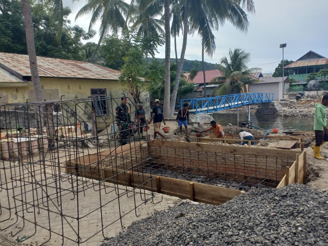 Pelita Harapan Bersinar Lewat Peran Babinsa Koramil Tabongo Dalam Pembangunan Jembatan Garuda Biluhu Timur