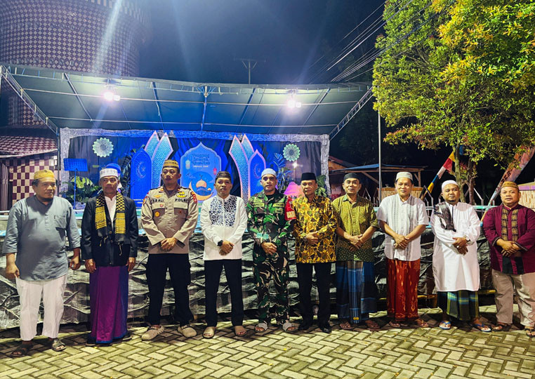 Semarak Malam Ramadan Warnai Kegiatan Babinsa Koramil 1315-01 Telaga Bersama Warga di Masjid At-Tauba Pentadio Timur